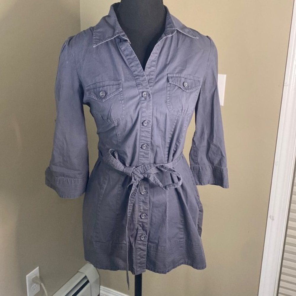 Smart set womens button down grey blouse with belt at the waist small